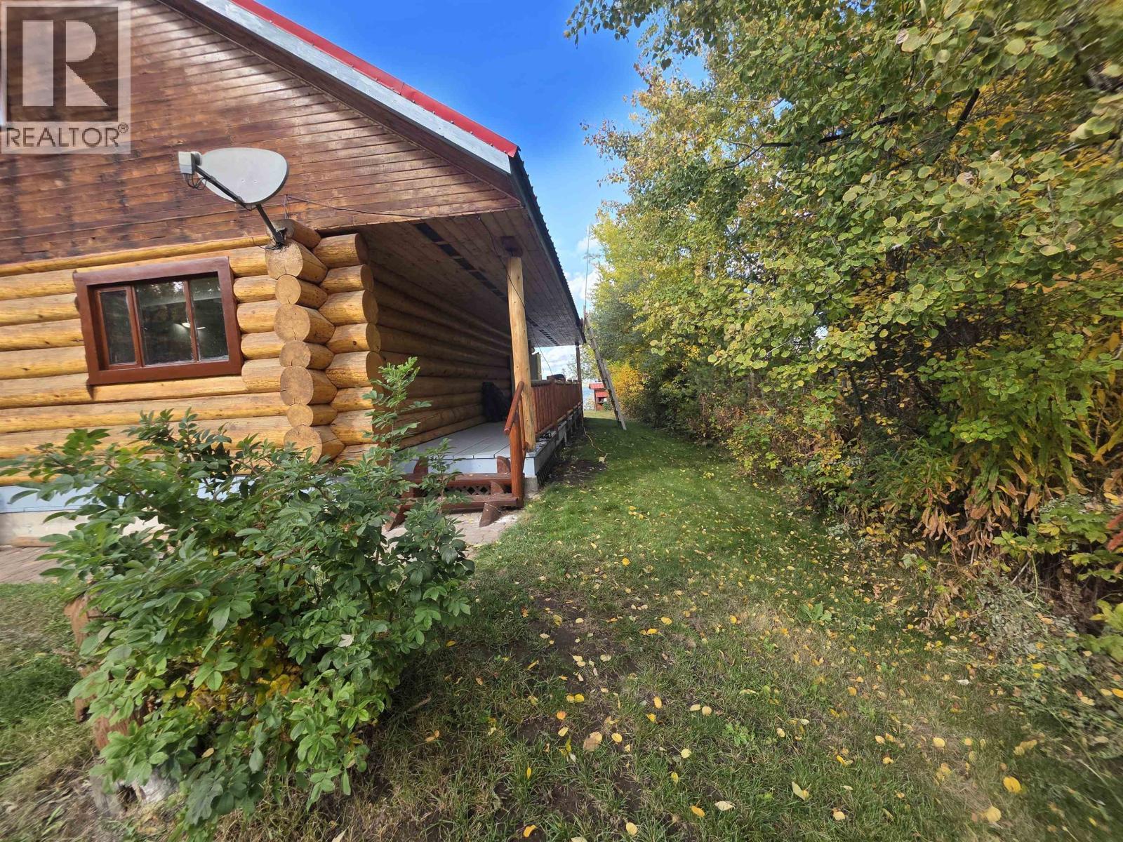 7008 York Drive, Vanderhoof, BC - Outdoor