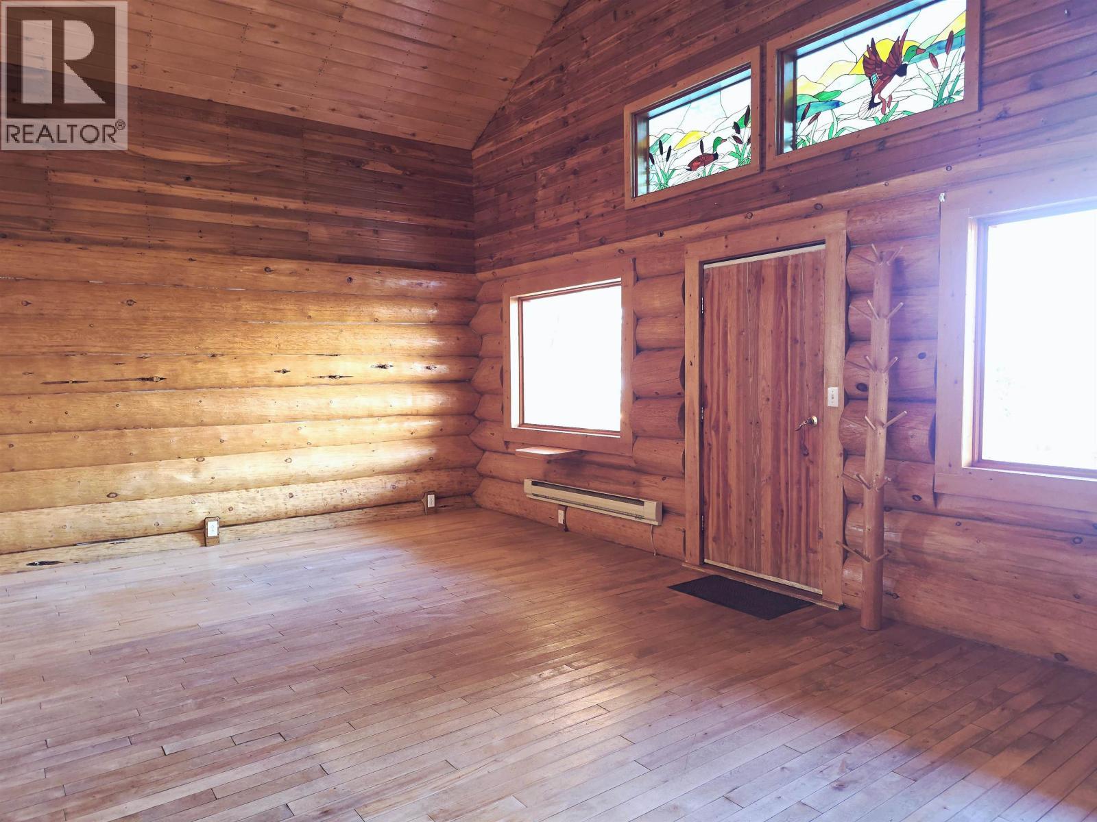 7008 York Drive, Vanderhoof, BC - Indoor Photo Showing Other Room