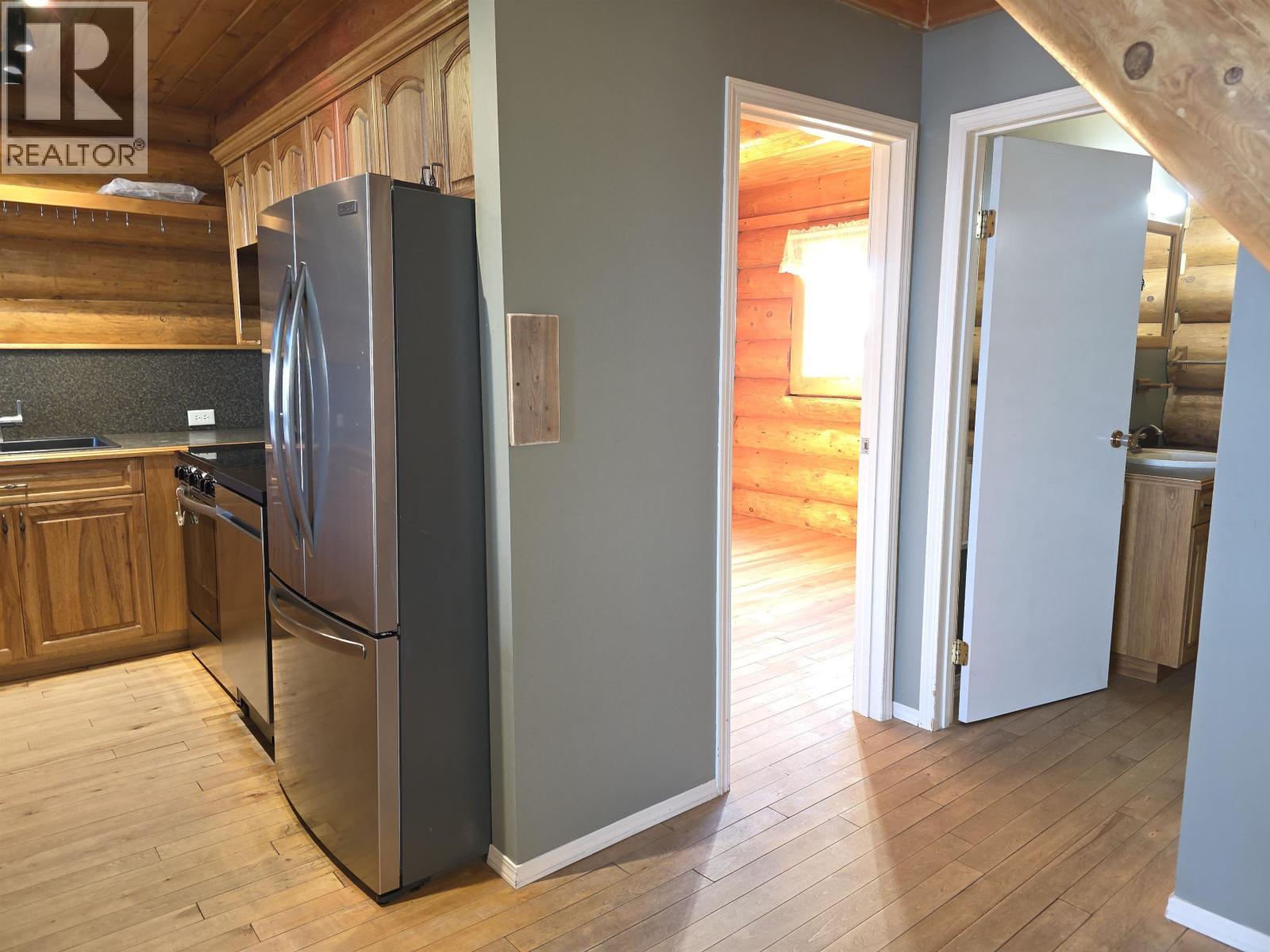 7008 York Drive, Vanderhoof, BC - Indoor Photo Showing Other Room