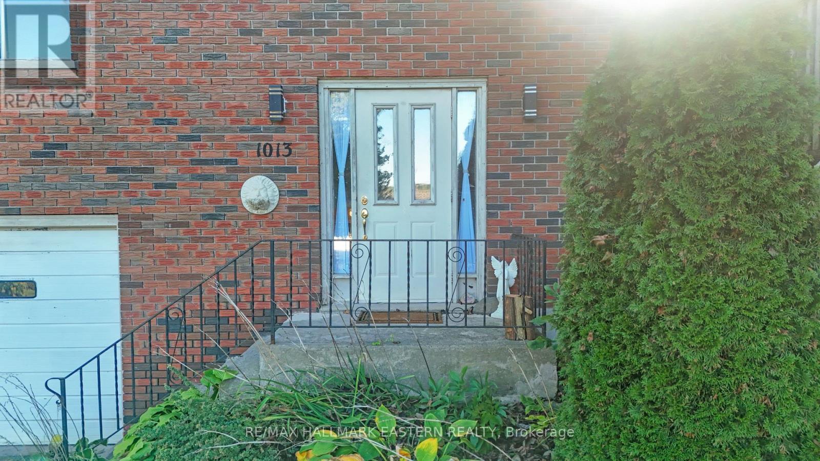 1013 Nicholl'S Boulevard, Selwyn, ON - Outdoor