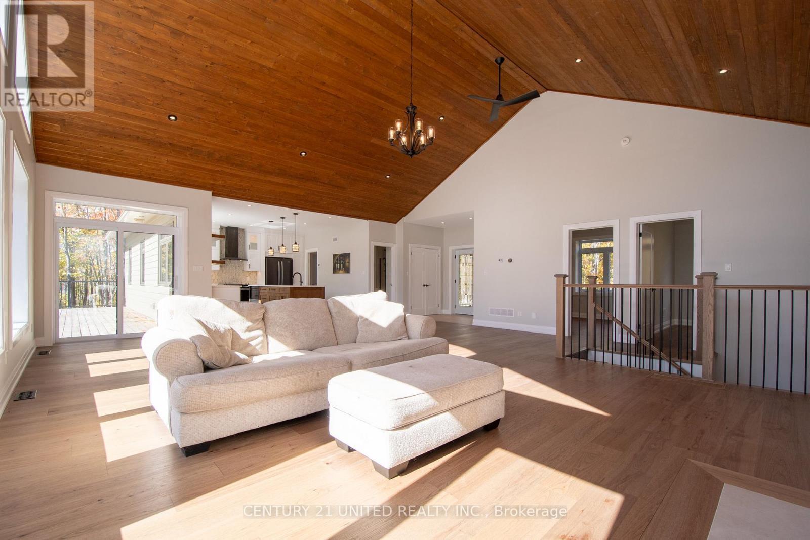 318 County Road 47, Havelock-Belmont-Methuen (Belmont-Methuen), ON - Indoor Photo Showing Living Room