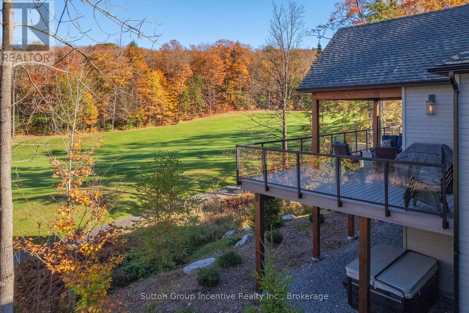 24 St Georges Court, Huntsville (Chaffey), ON - Outdoor With Deck Patio Veranda