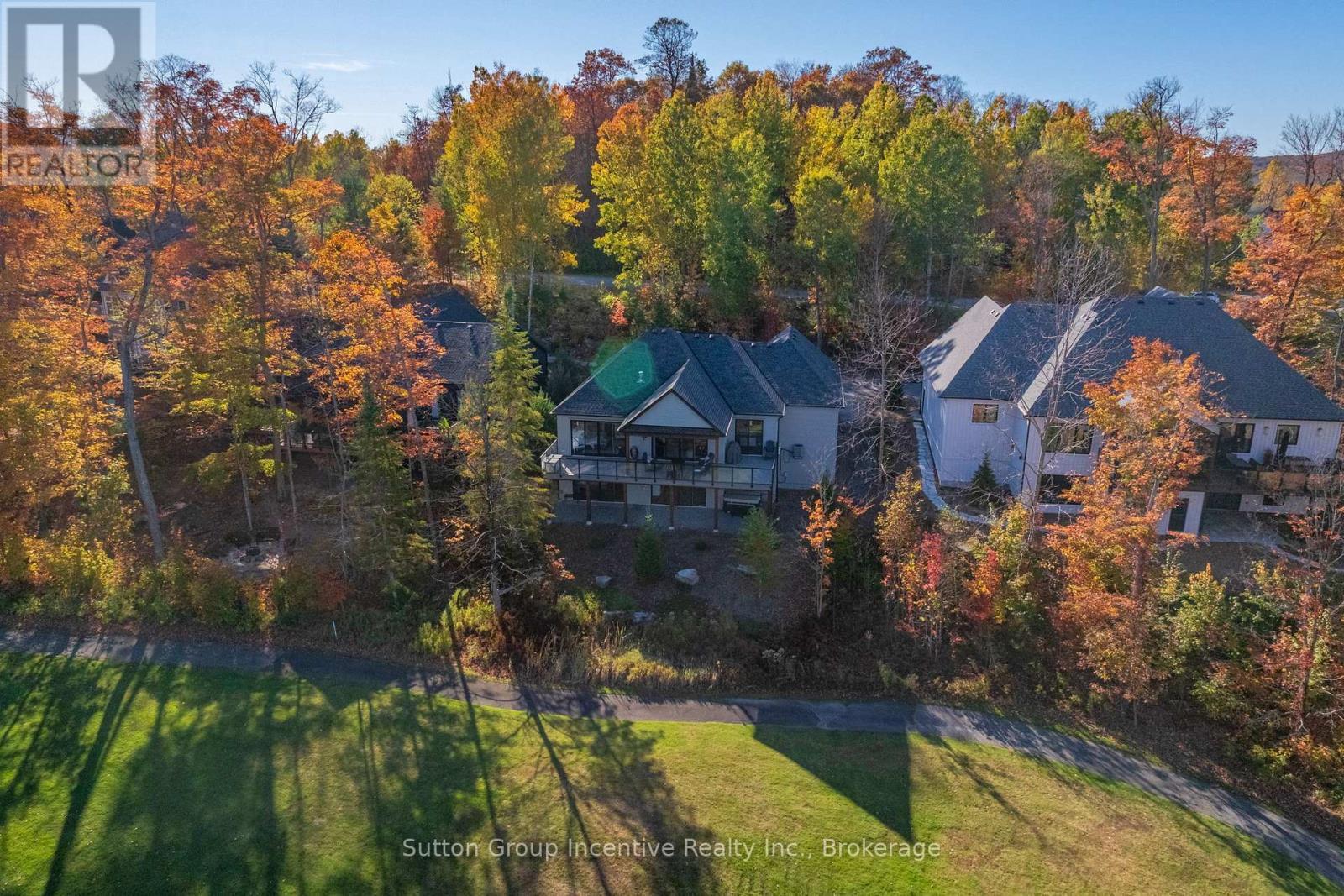 24 St Georges Court, Huntsville (Chaffey), ON - Outdoor