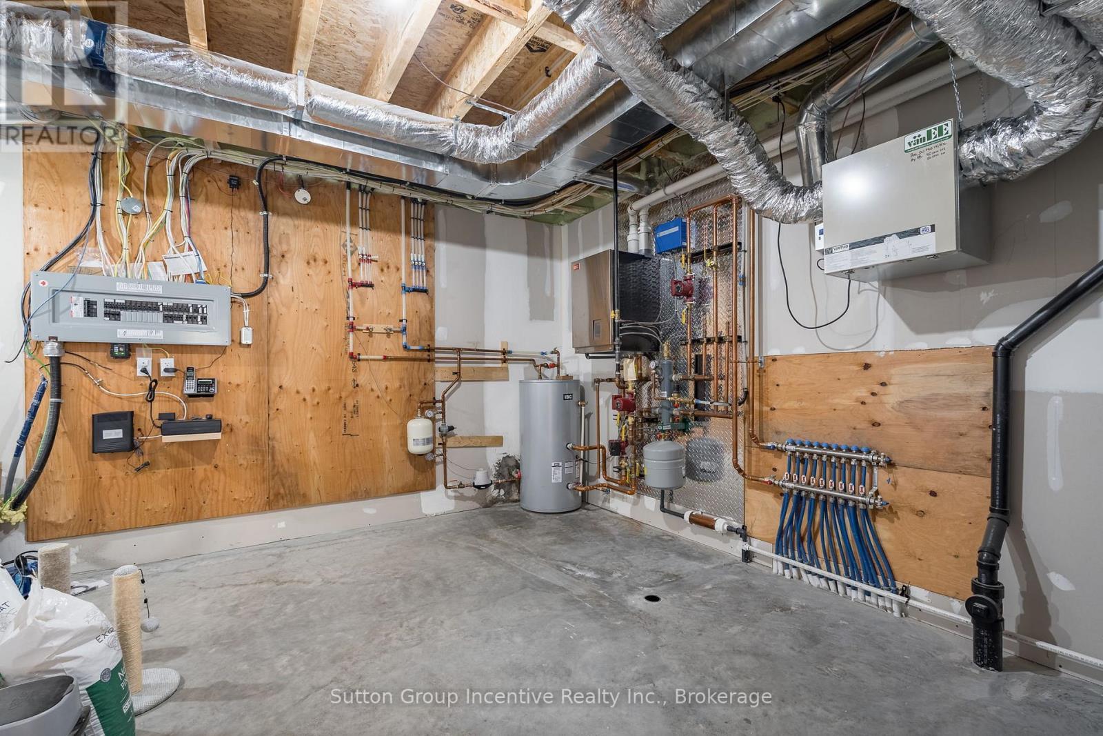 24 St Georges Court, Huntsville (Chaffey), ON - Indoor Photo Showing Basement