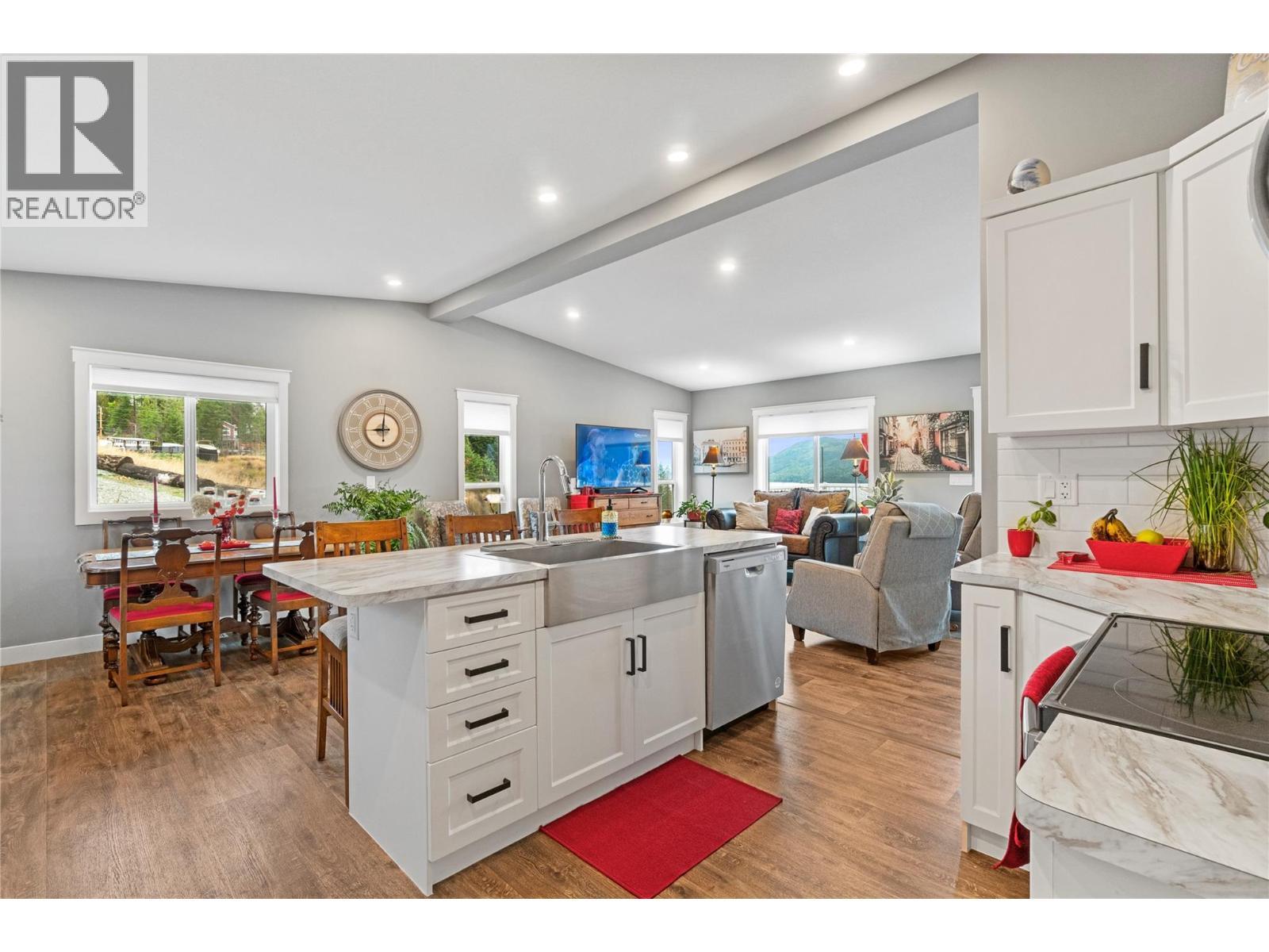 5208 Celista Place, Celista, BC