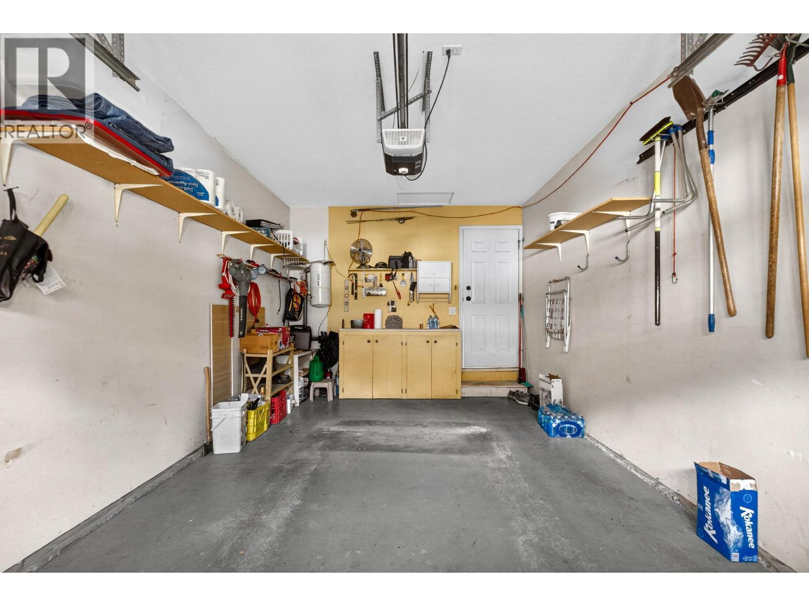 545 Glenmeadows Road Unit# 24, Kelowna, BC - Indoor Photo Showing Garage