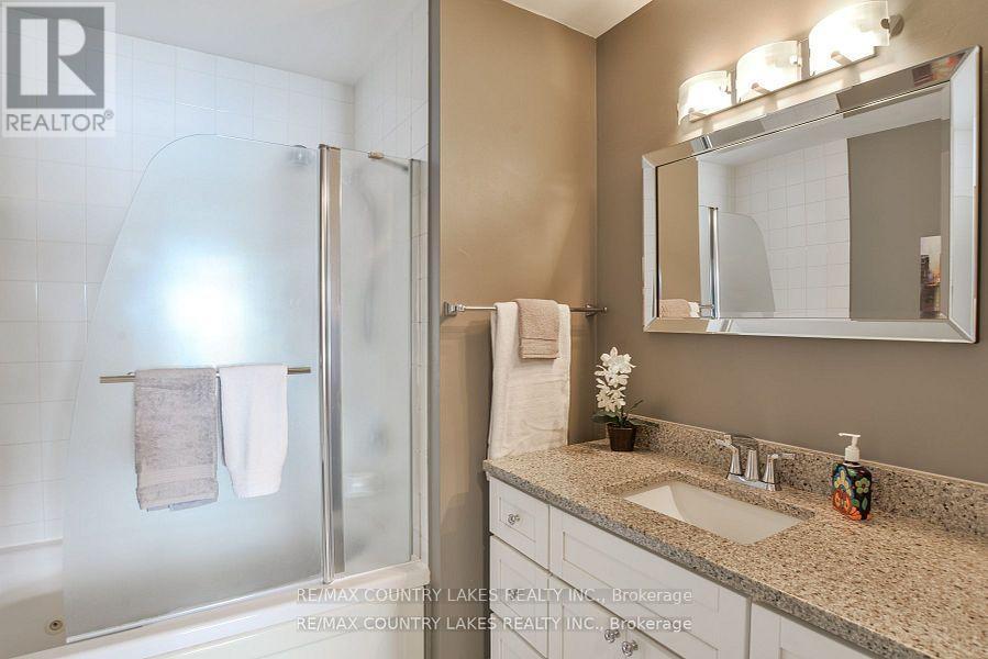15 - 24 Laguna Parkway, Ramara, ON - Indoor Photo Showing Bathroom