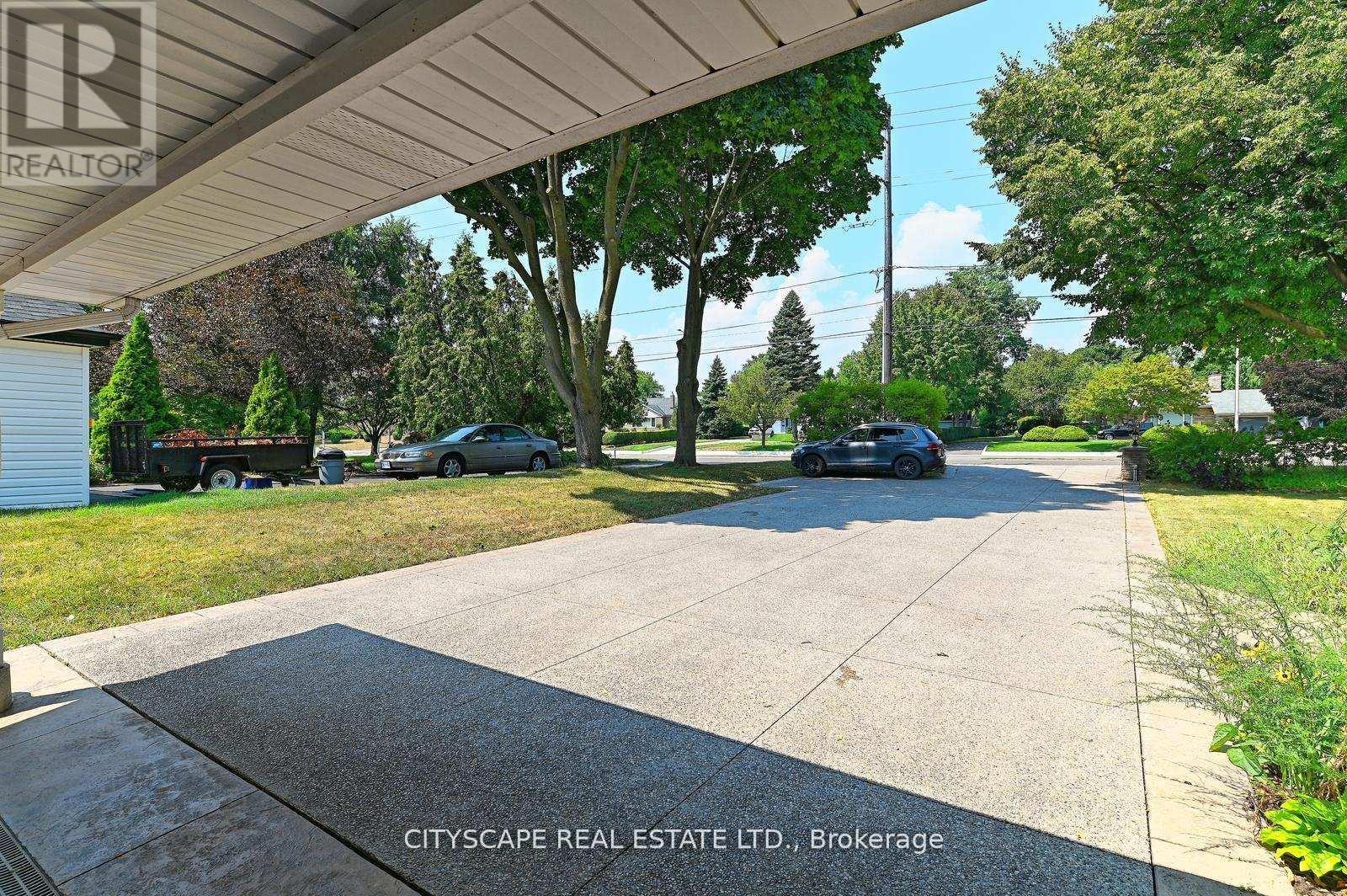 354 Plains Road W, Burlington, ON - Outdoor