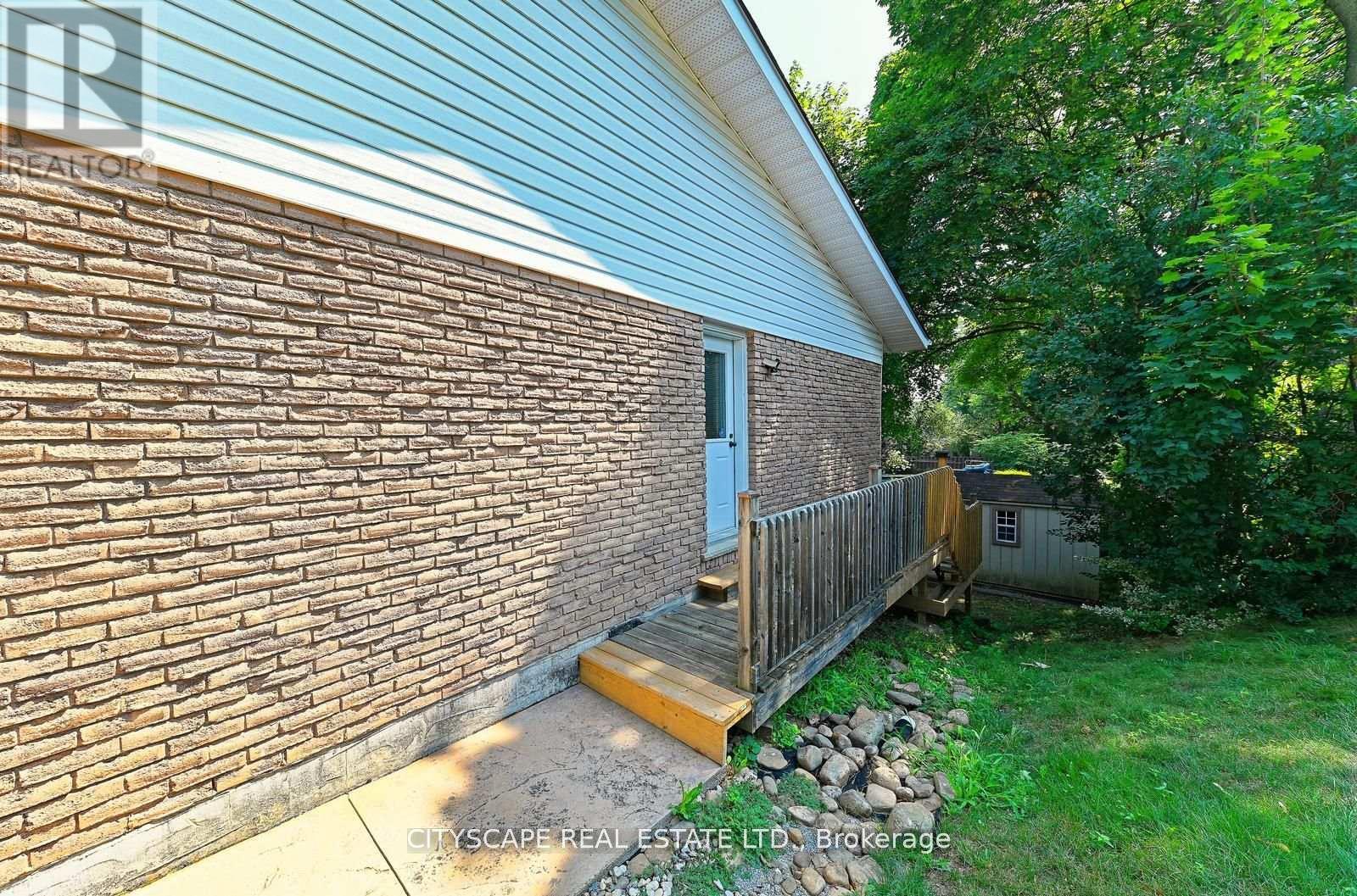 354 Plains Road W, Burlington, ON - Outdoor