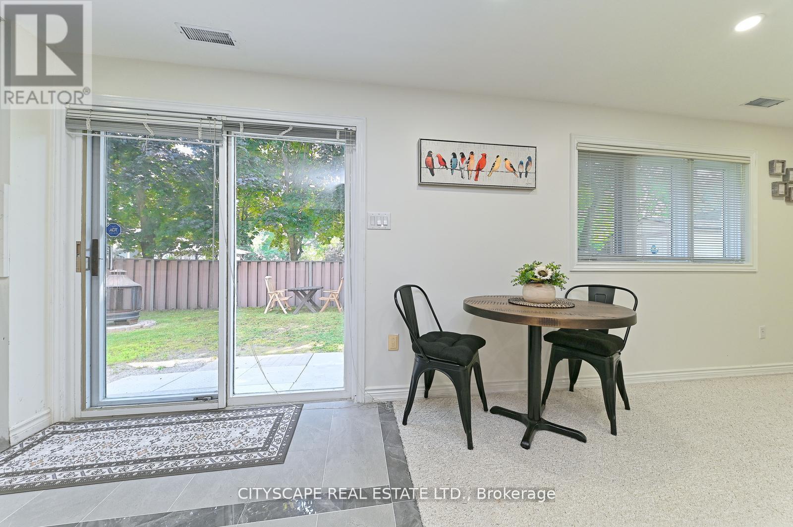 354 Plains Road W, Burlington, ON - Indoor