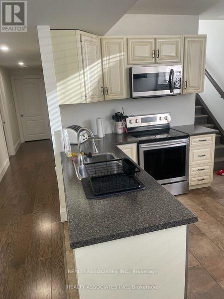 Basement-1Br - 20 Beaucourt Road, Hamilton, ON - Indoor Photo Showing Kitchen