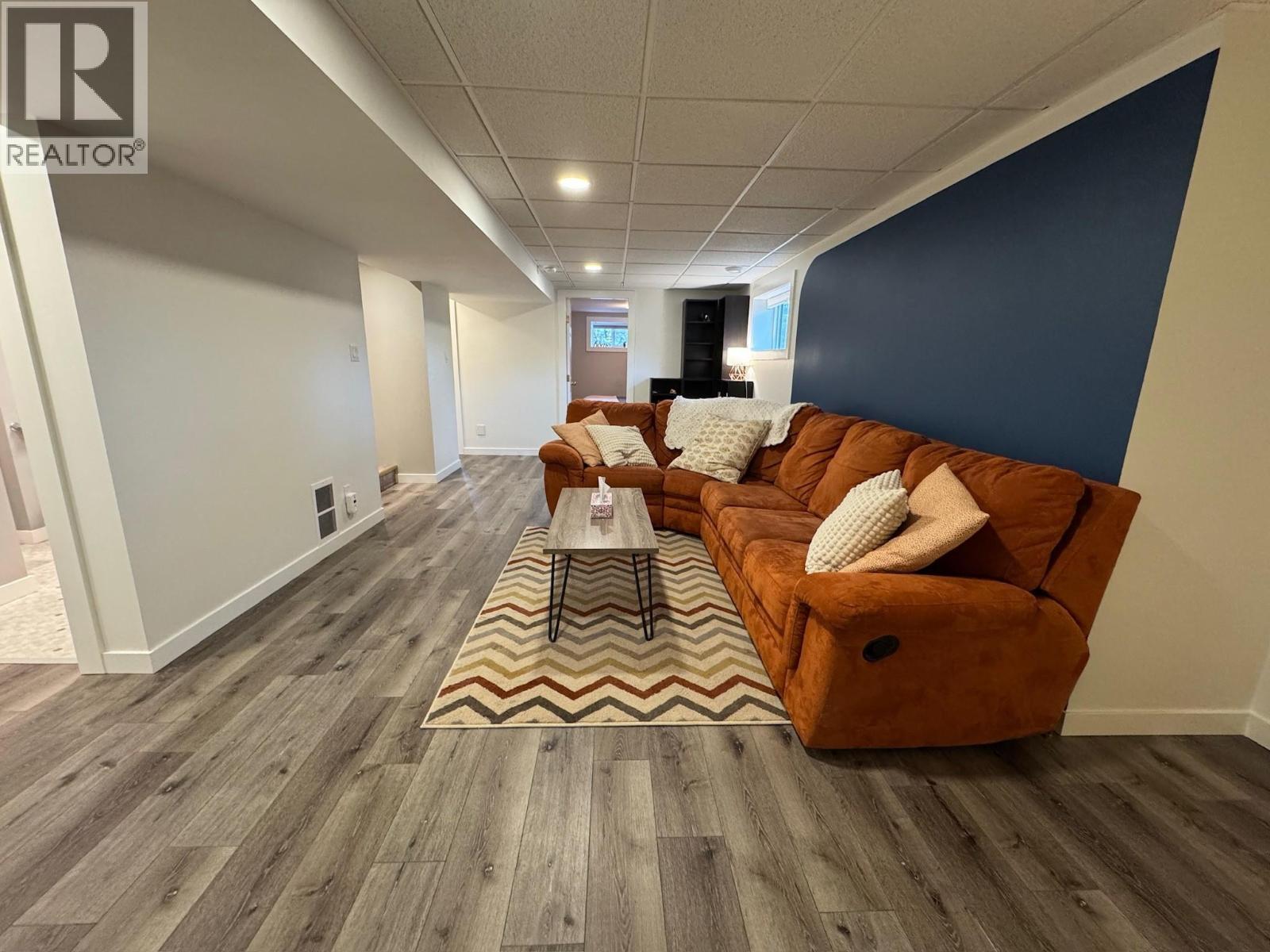 1556 Duncan Avenue E, Penticton, BC - Indoor