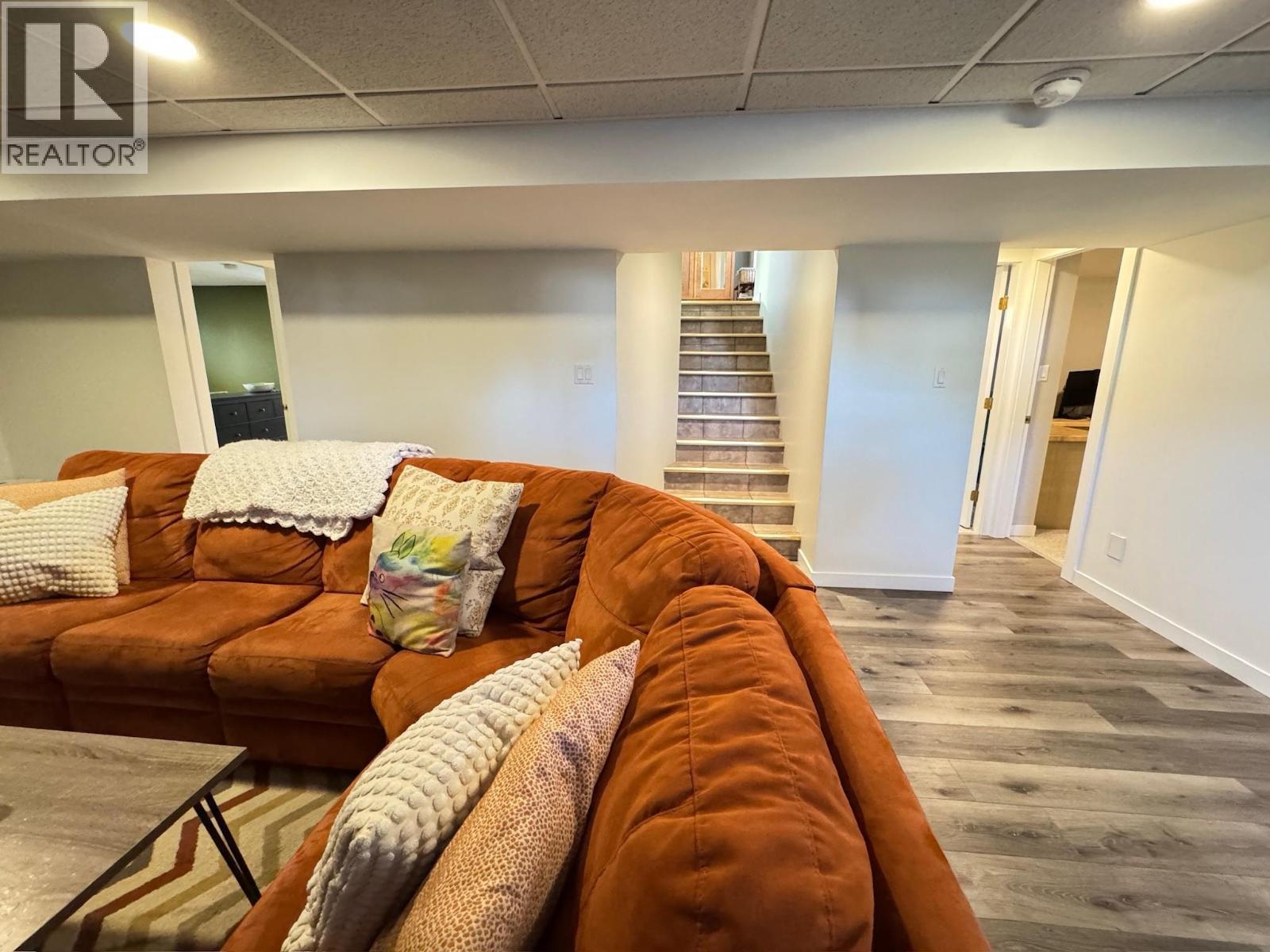 1556 Duncan Avenue E, Penticton, BC - Indoor