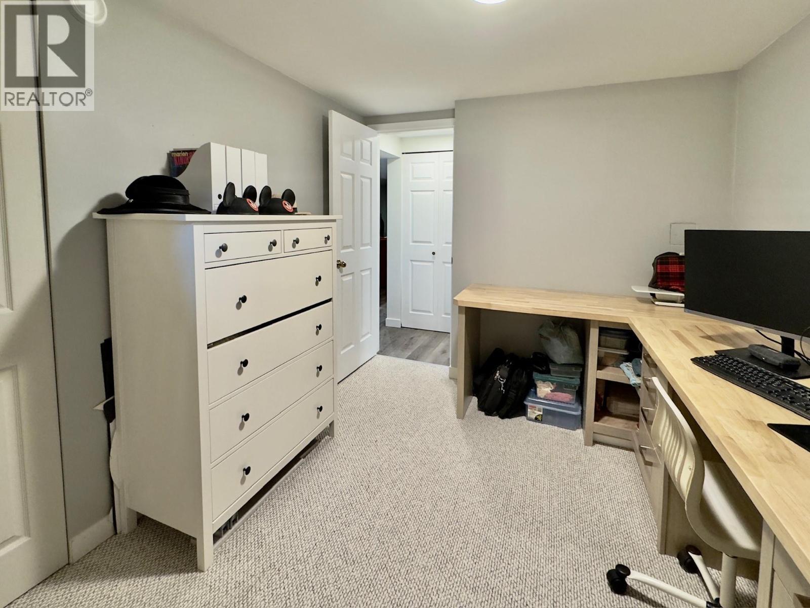 1556 Duncan Avenue E, Penticton, BC - Indoor