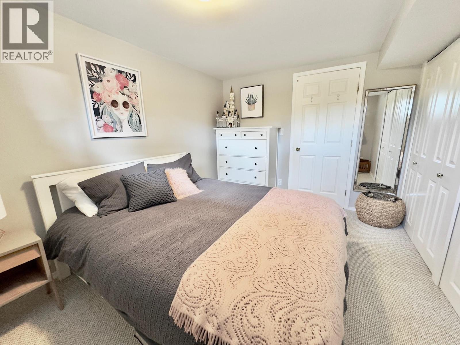 1556 Duncan Avenue E, Penticton, BC - Indoor Photo Showing Bedroom