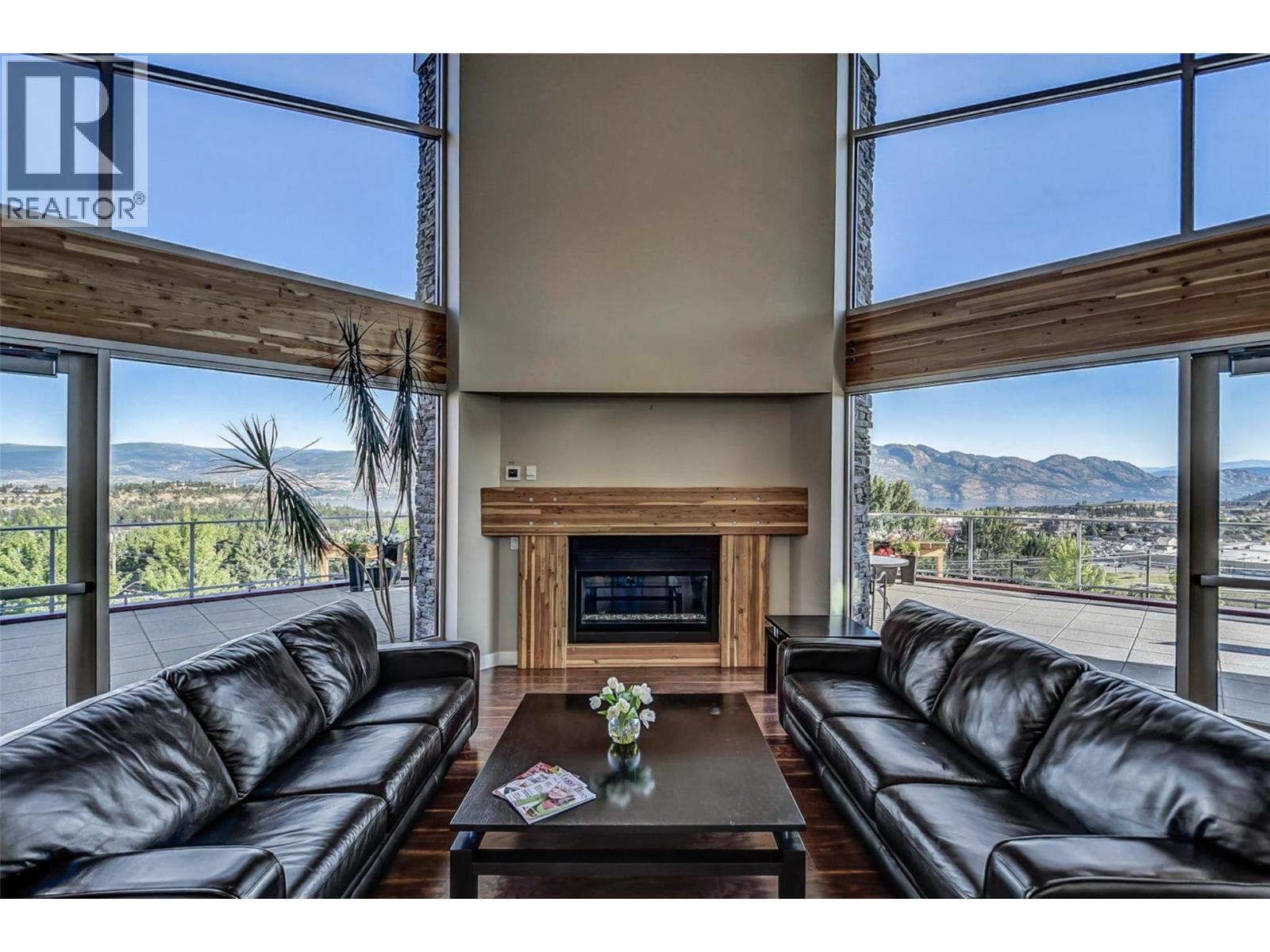 3205 Skyview Lane Unit# 205, West Kelowna, BC - Indoor Photo Showing Living Room With Fireplace
