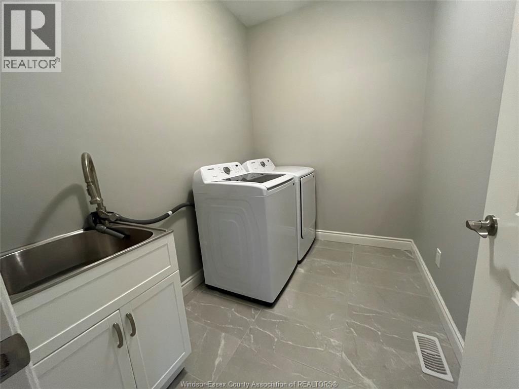 415 Westcott Road, Amherstburg, ON - Indoor Photo Showing Laundry Room