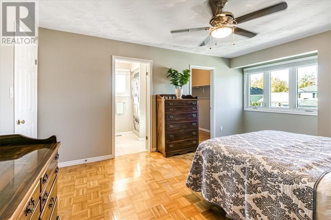 92 Ravina Avenue, Garson, ON - Indoor Photo Showing Bedroom