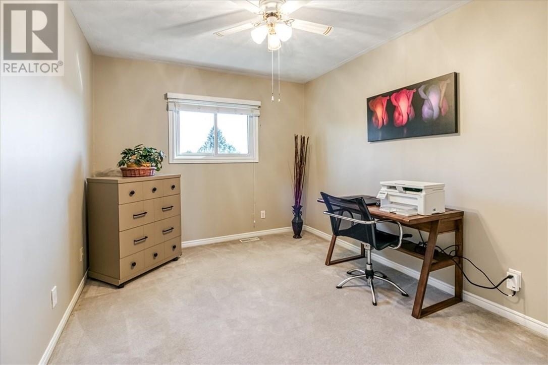 92 Ravina Avenue, Garson, ON - Indoor Photo Showing Office