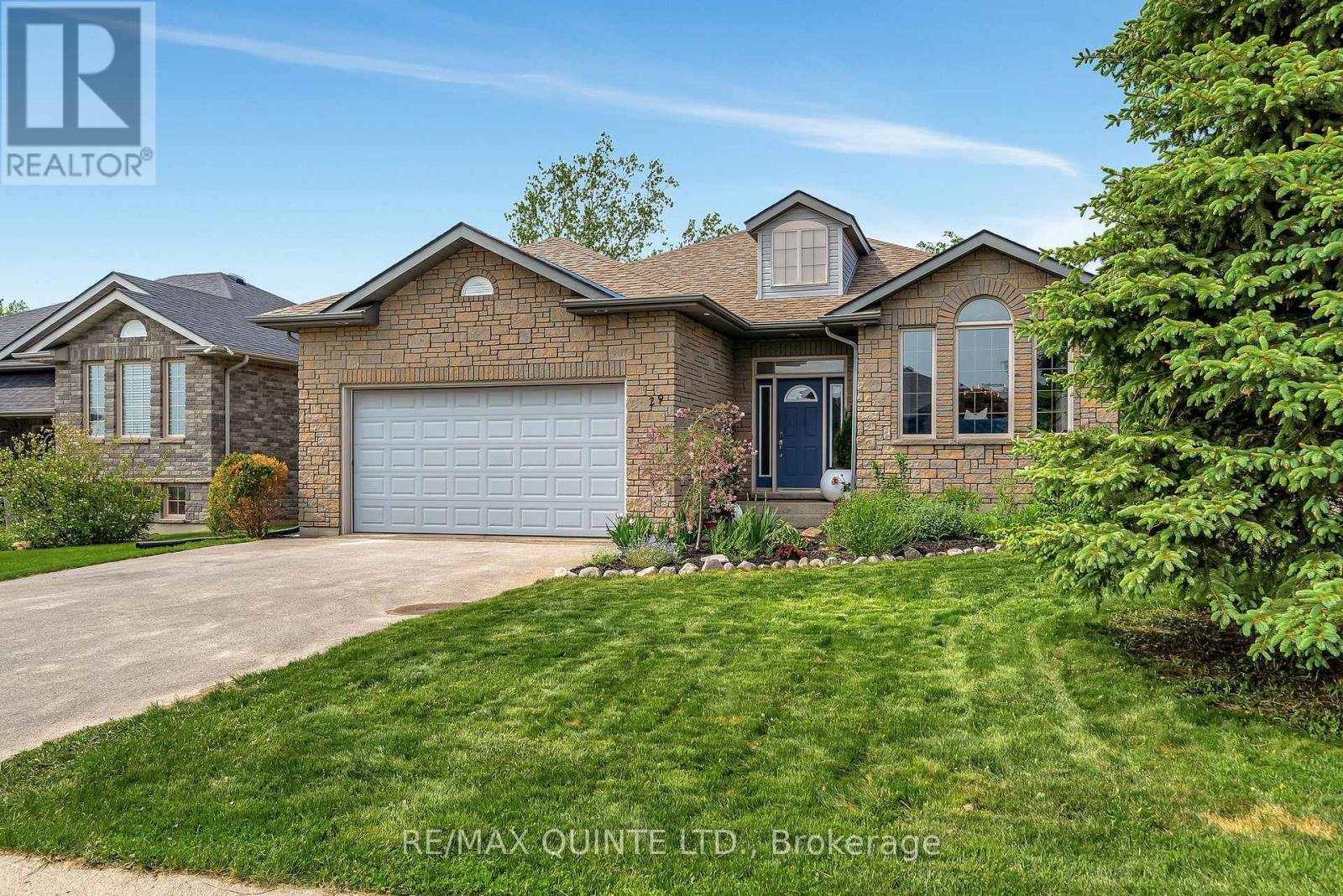 29 Northview Lane, Quinte West (Murray Ward), ON - Outdoor With Facade