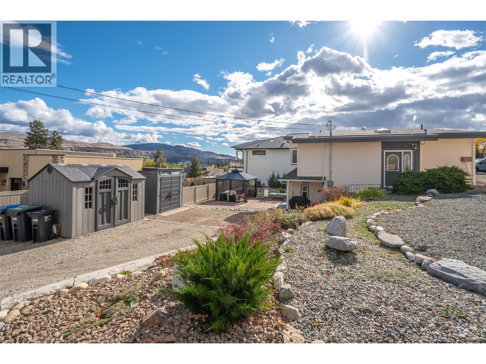 6764 Lakeside Drive, Oliver, BC - Outdoor