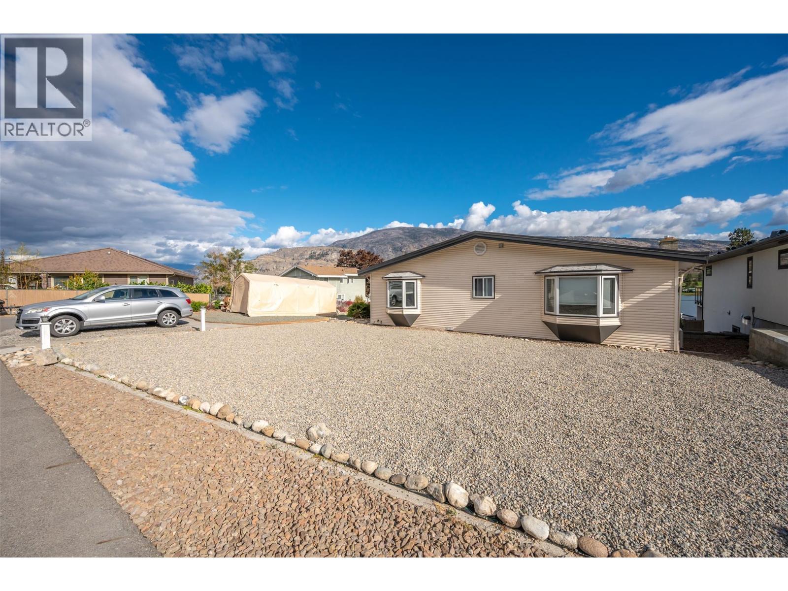 6764 Lakeside Drive, Oliver, BC - Outdoor