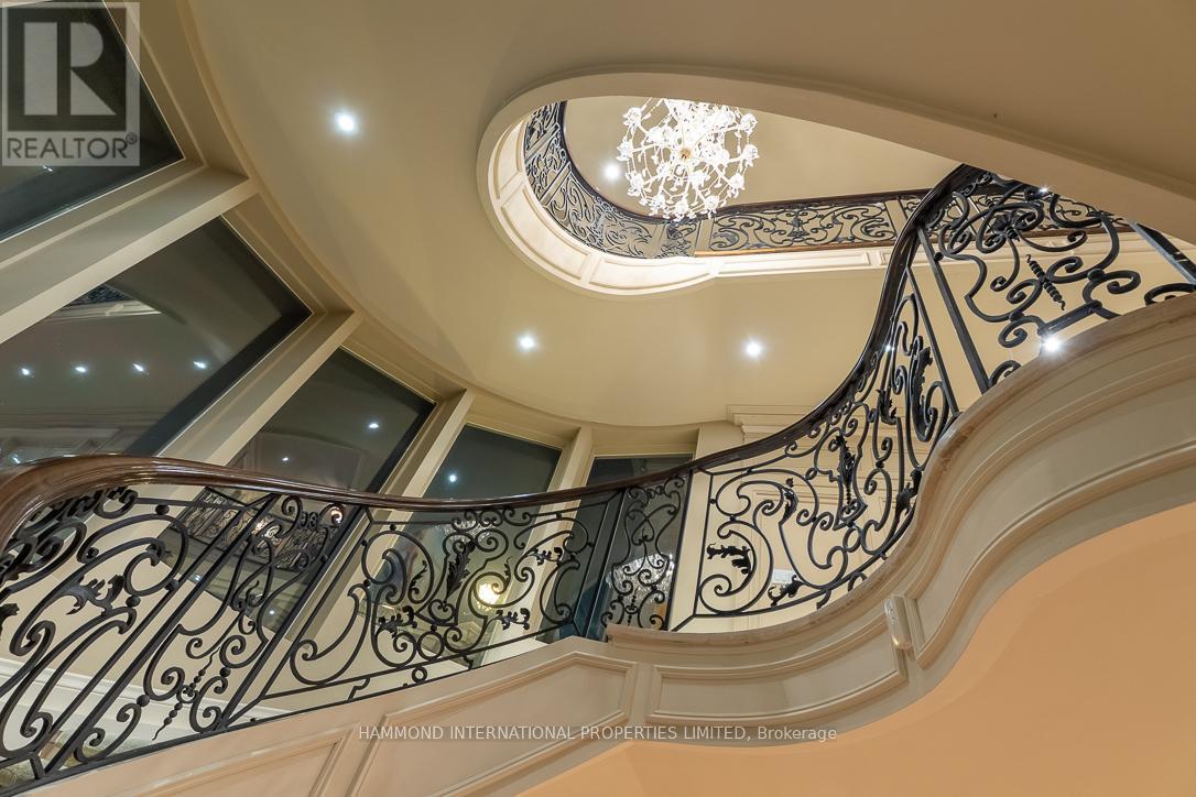 32 Arjay Crescent, Toronto, ON - Indoor Photo Showing Other Room