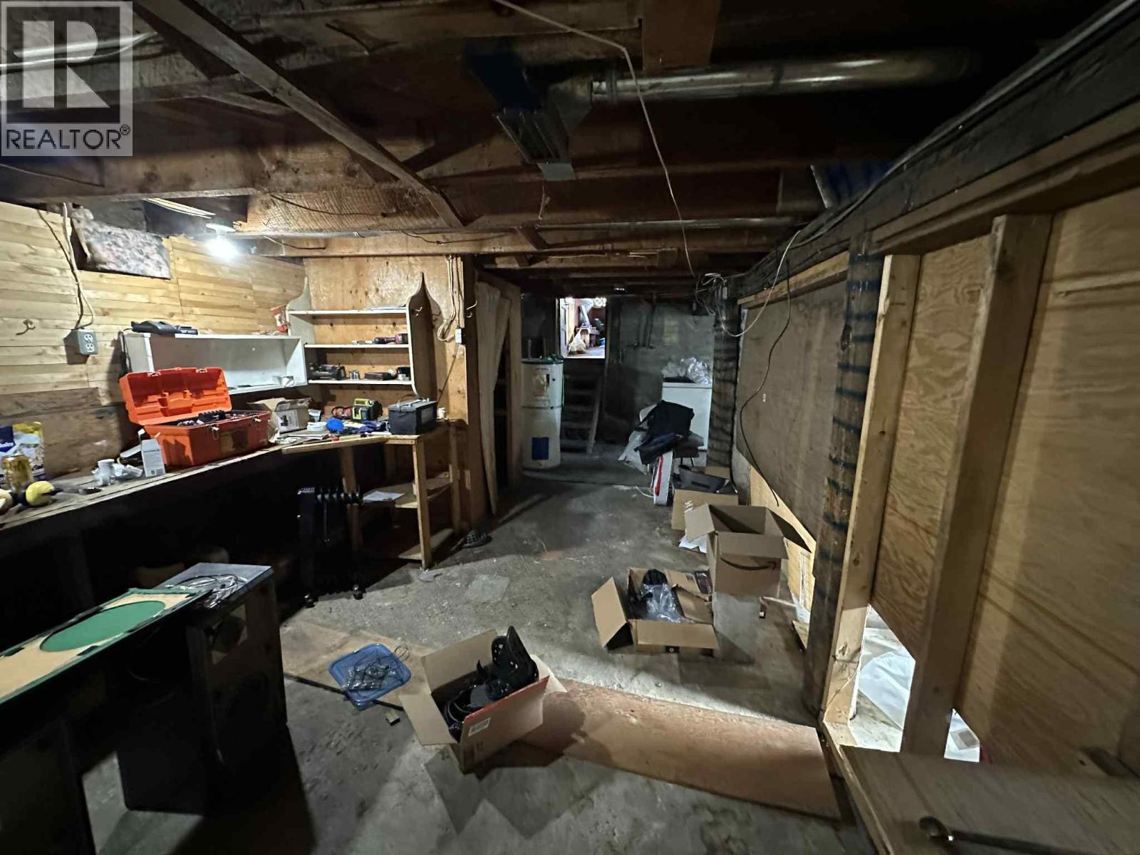 515 Sayward Avenue, Salmo, BC - Indoor Photo Showing Basement