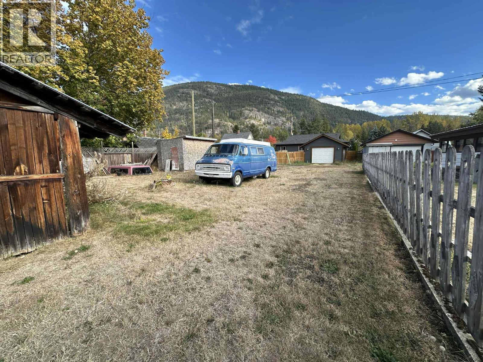 515 Sayward Avenue, Salmo, BC - Outdoor