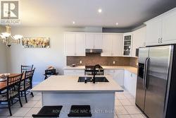 Large eat-in kitchen -