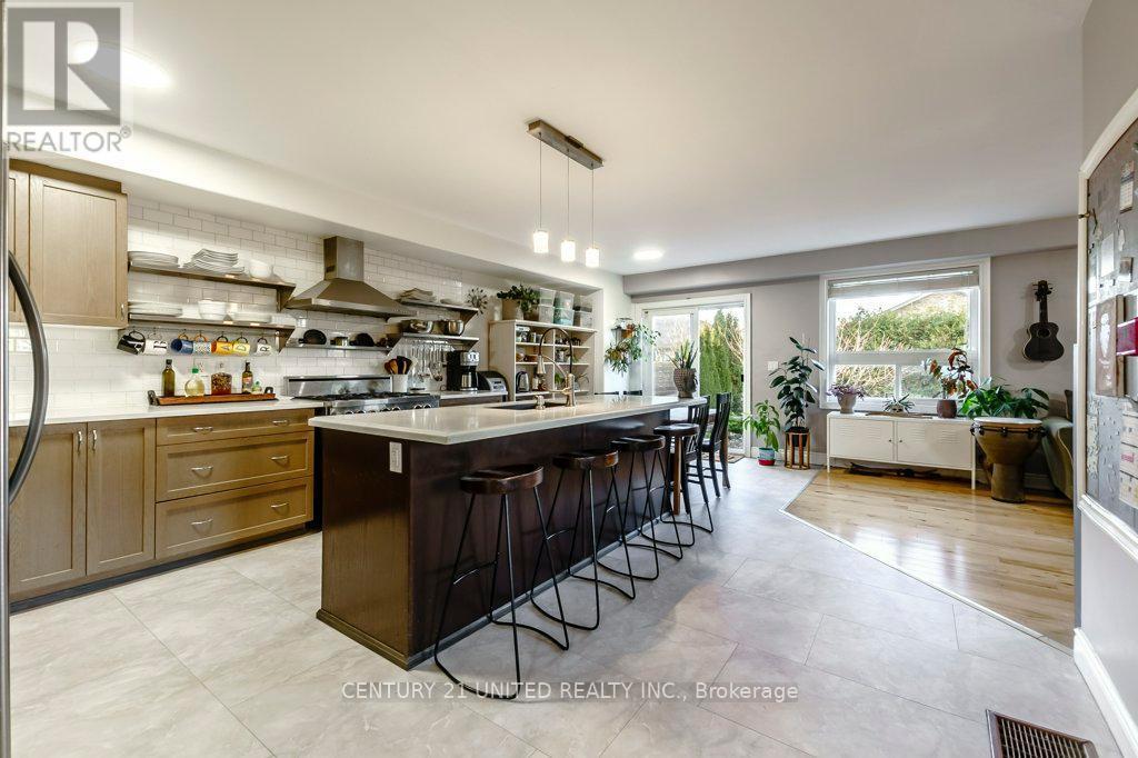 810 Hargrove Trail, Peterborough (Ashburnham Ward 4), ON - Indoor Photo Showing Kitchen