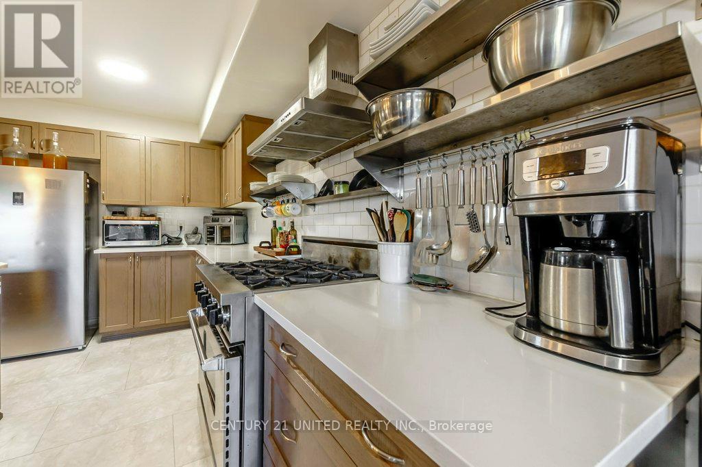 810 Hargrove Trail, Peterborough (Ashburnham Ward 4), ON - Indoor Photo Showing Kitchen