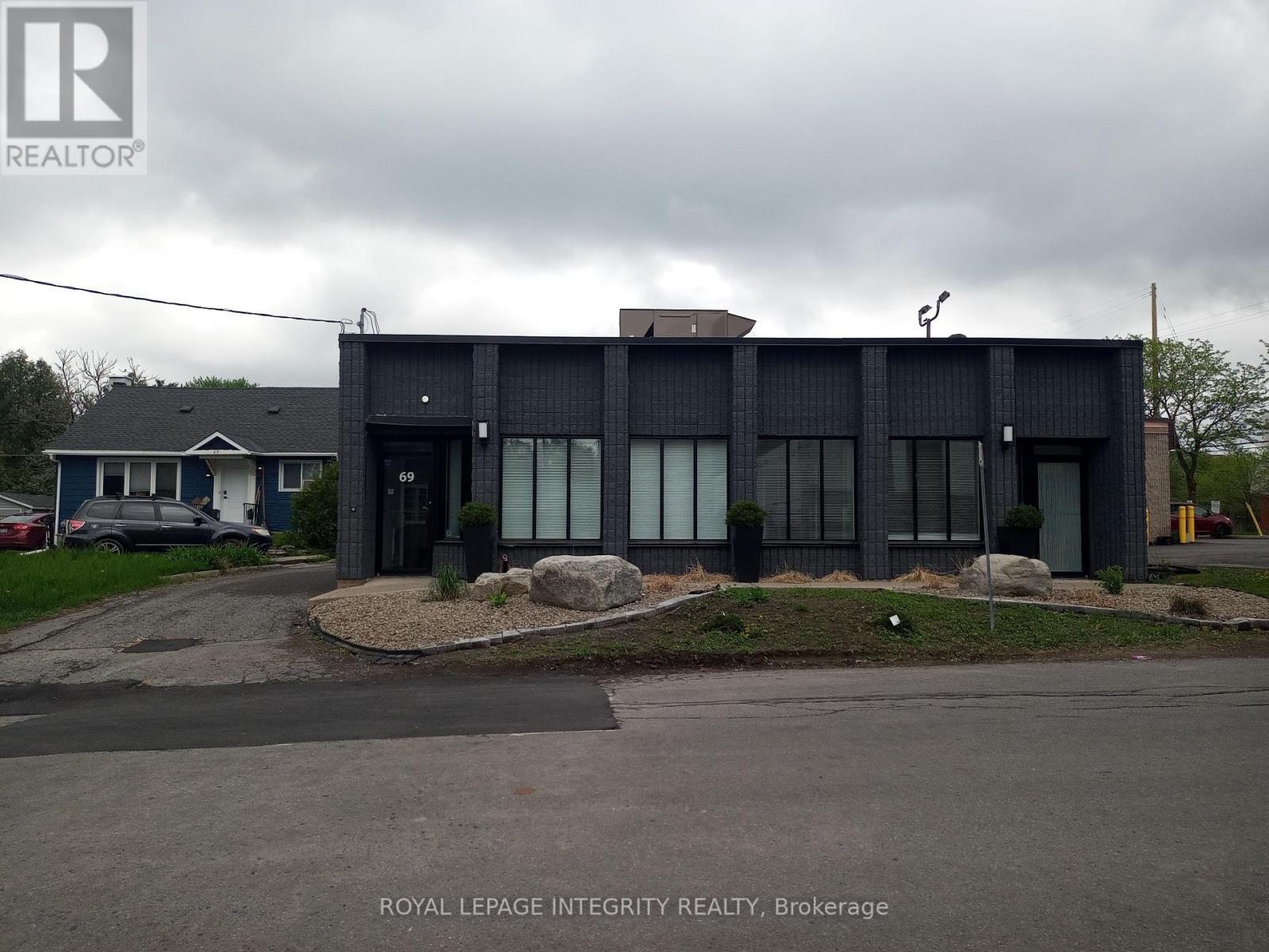 69 Kempster Avenue, Ottawa, ON