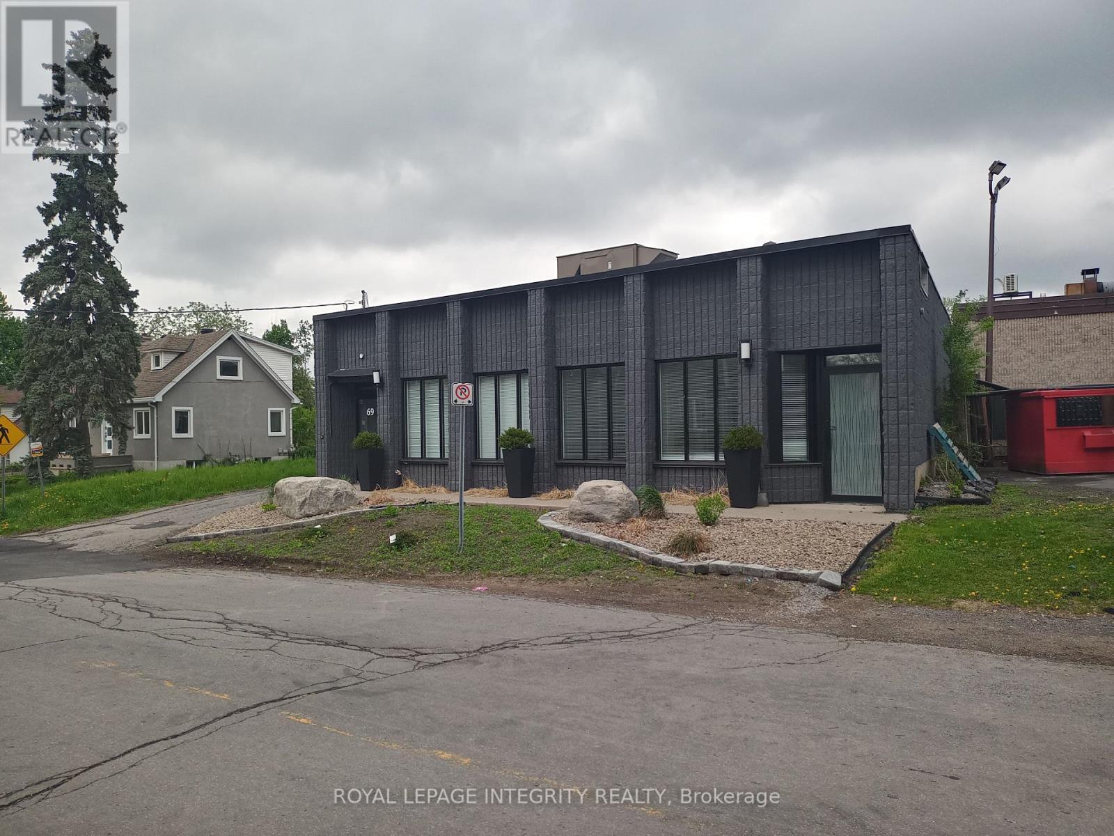 69 Kempster Avenue, Ottawa, ON