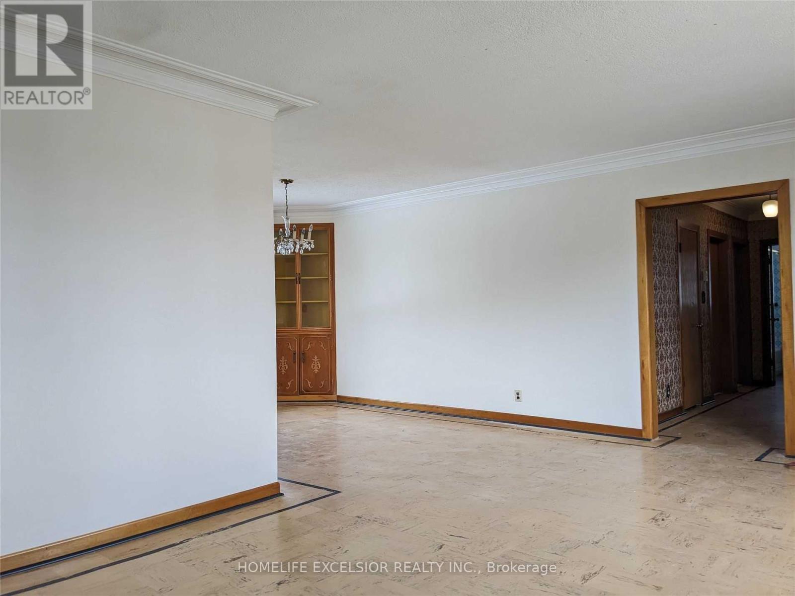 1482 Simcoe Street N, Oshawa, ON