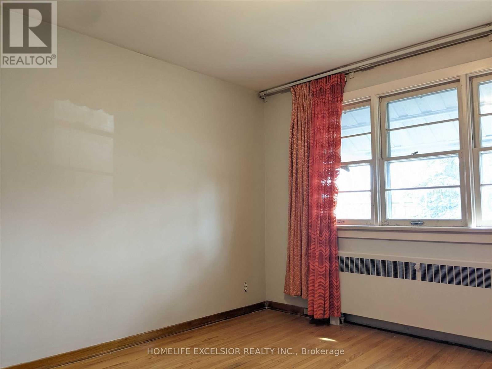 1482 Simcoe Street N, Oshawa, ON