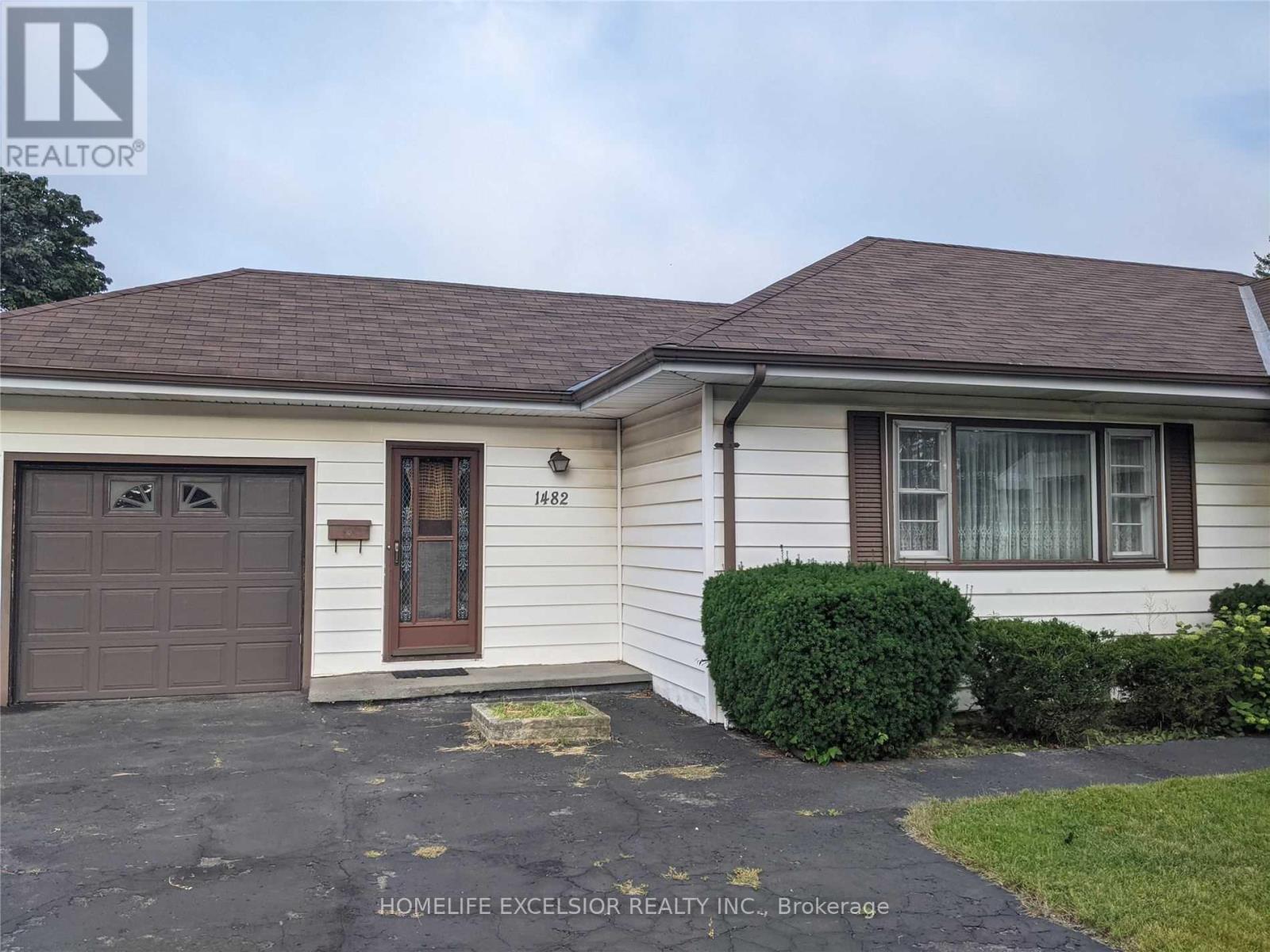 1482 Simcoe Street N, Oshawa, ON