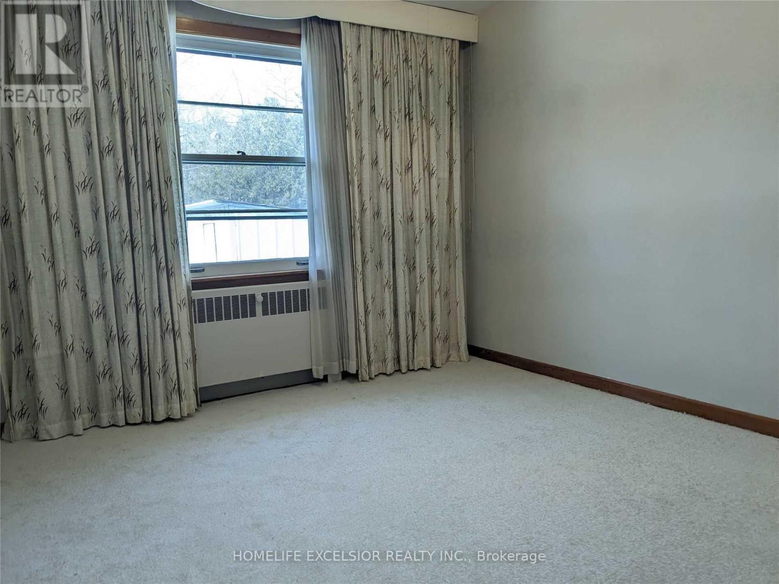 1482 Simcoe Street N, Oshawa, ON