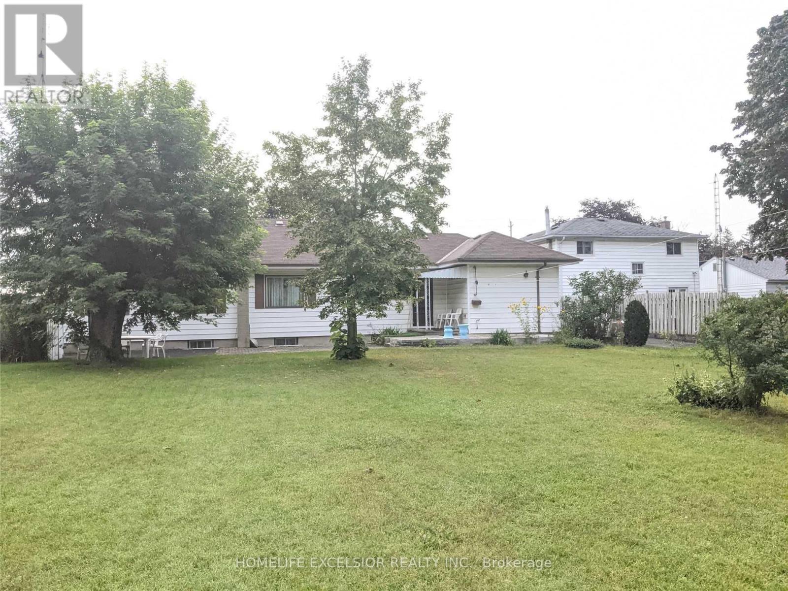 1482 Simcoe Street N, Oshawa, ON