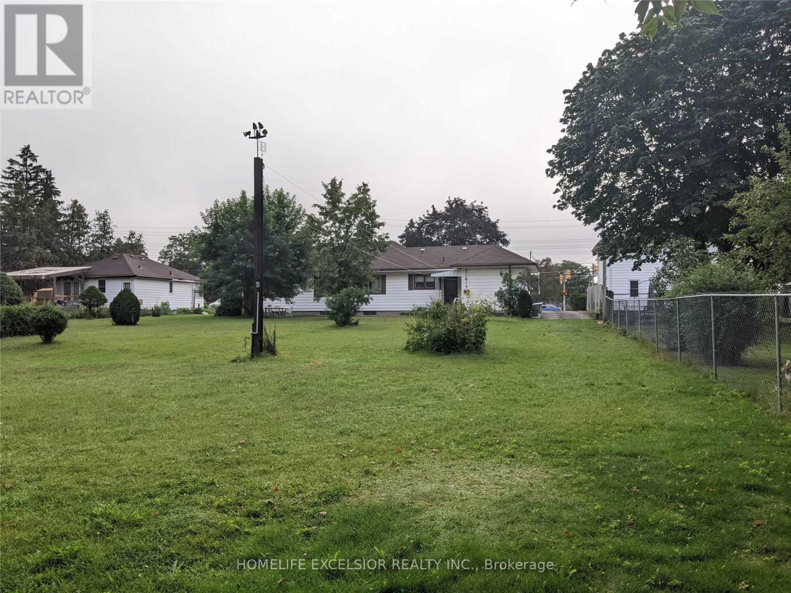 1482 Simcoe Street N, Oshawa, ON