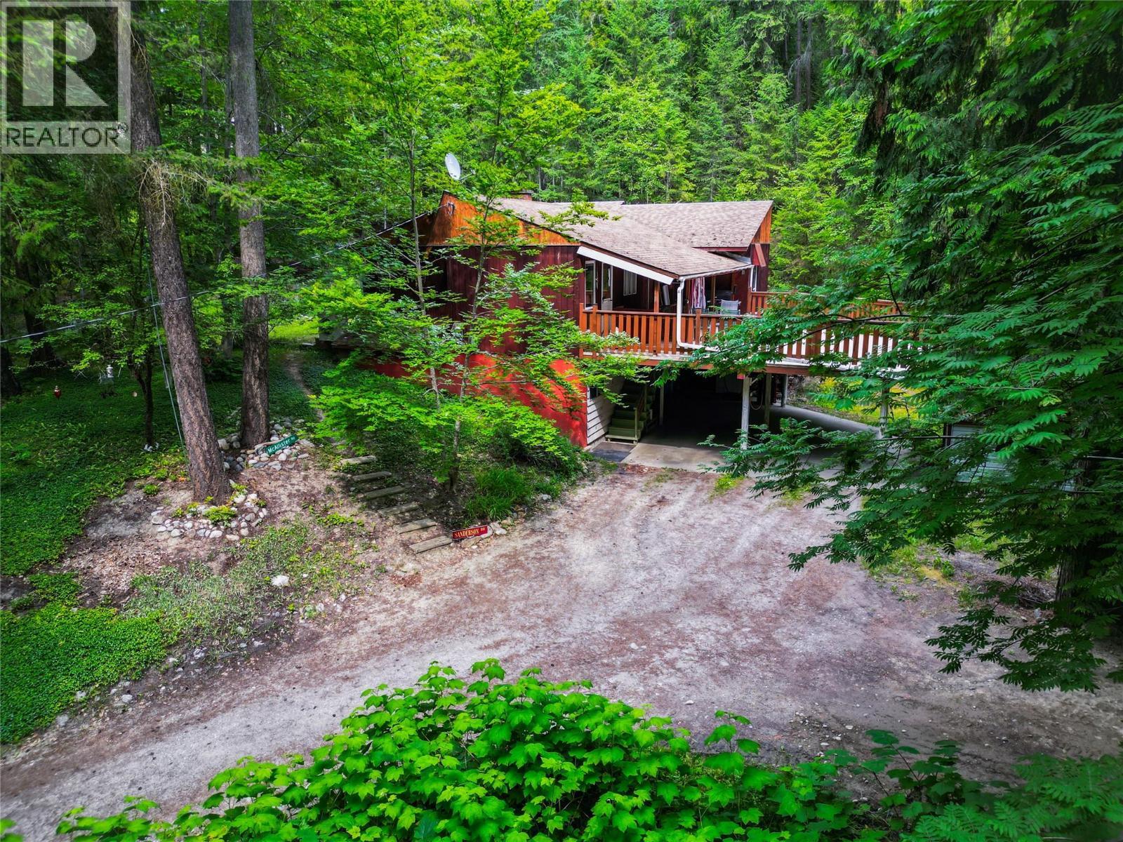 8043 97A Highway, Mara, BC - Outdoor With Deck Patio Veranda