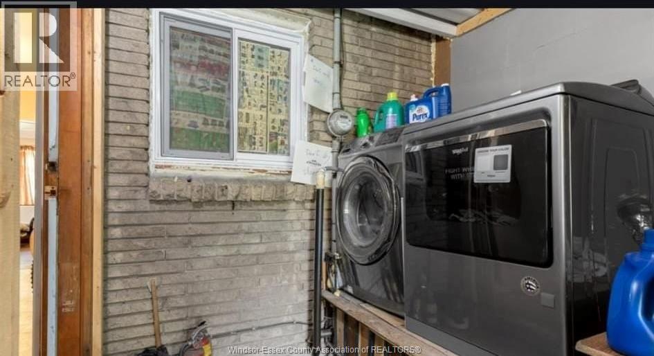 161 Rankin Avenue, Windsor, ON - Indoor Photo Showing Laundry Room
