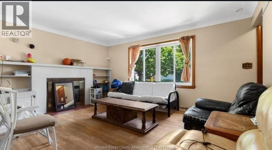 161 Rankin Avenue, Windsor, ON - Indoor Photo Showing Living Room With Fireplace