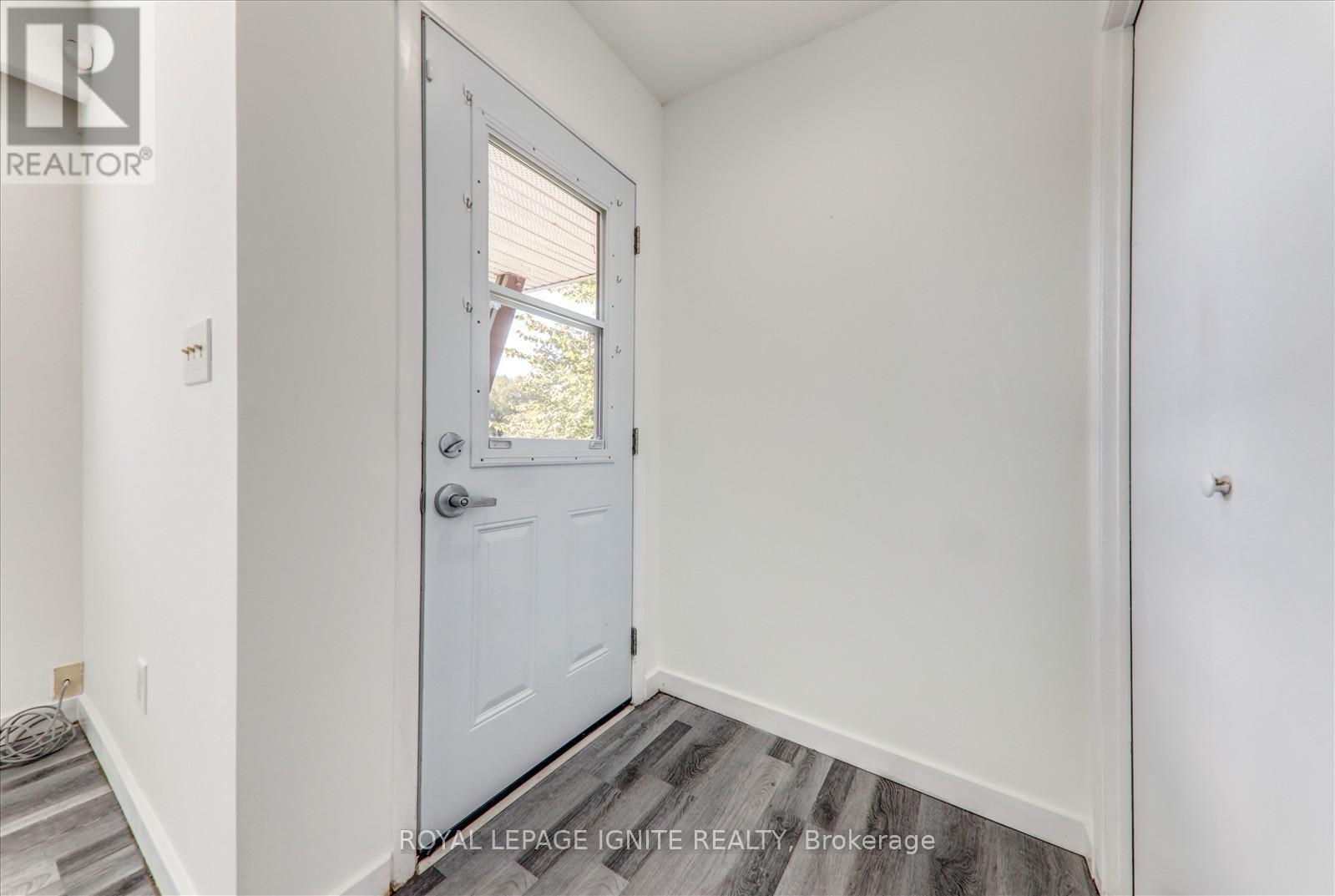 3 Bed Suite - 70 Port Darlington Road, Clarington, ON - Indoor Photo Showing Other Room