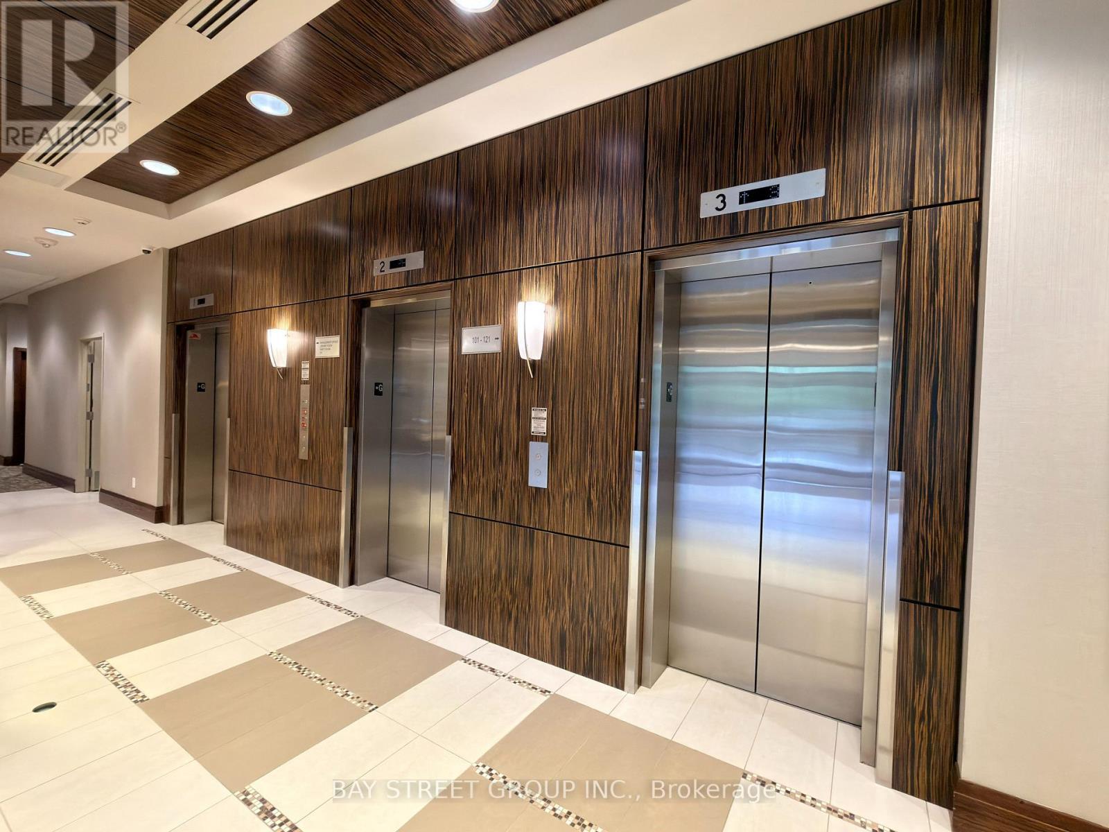 Ph06 - 339 Rathburn Road W, Mississauga, ON - Indoor Photo Showing Other Room