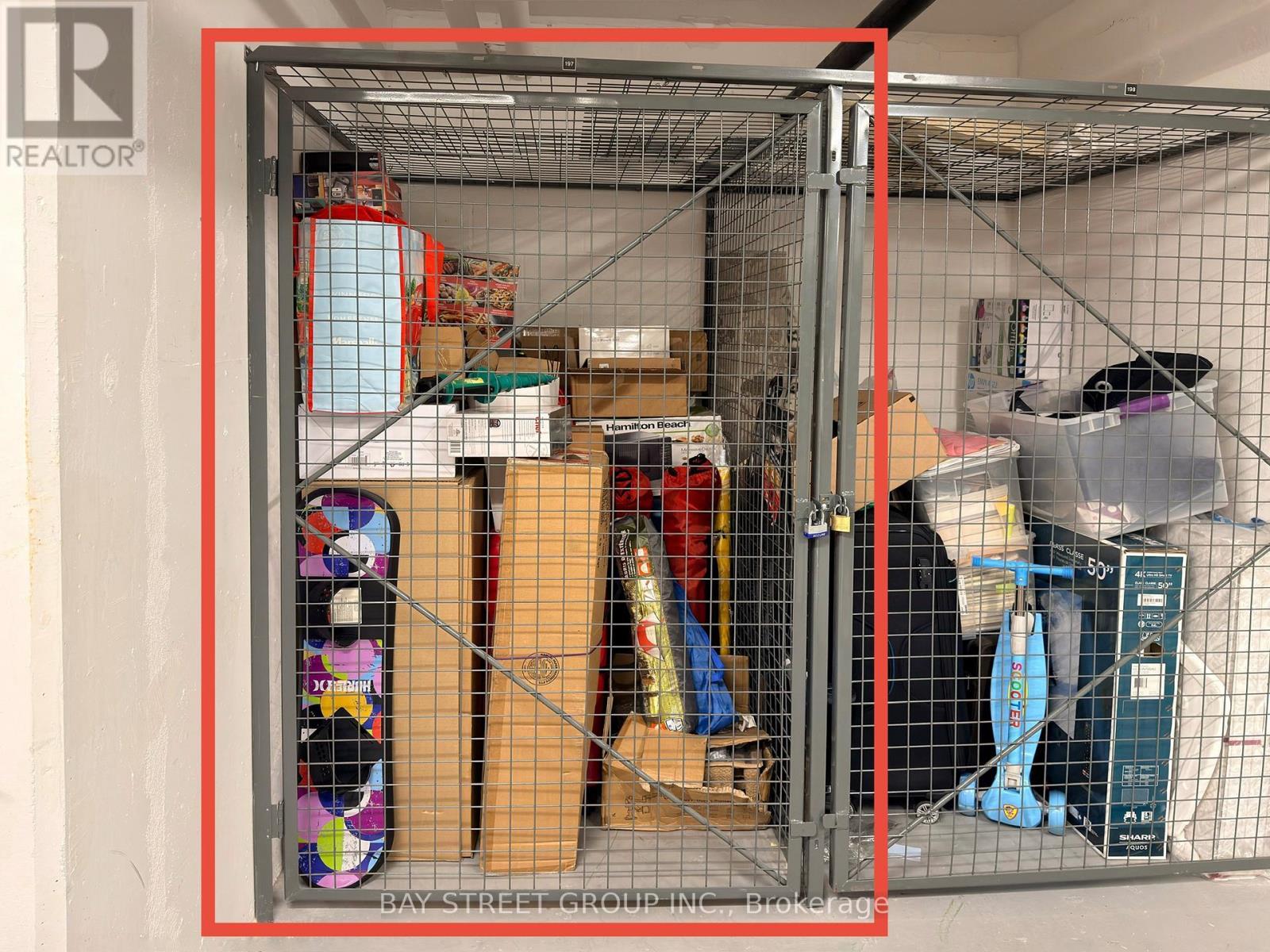 Ph06 - 339 Rathburn Road W, Mississauga, ON - Indoor With Storage