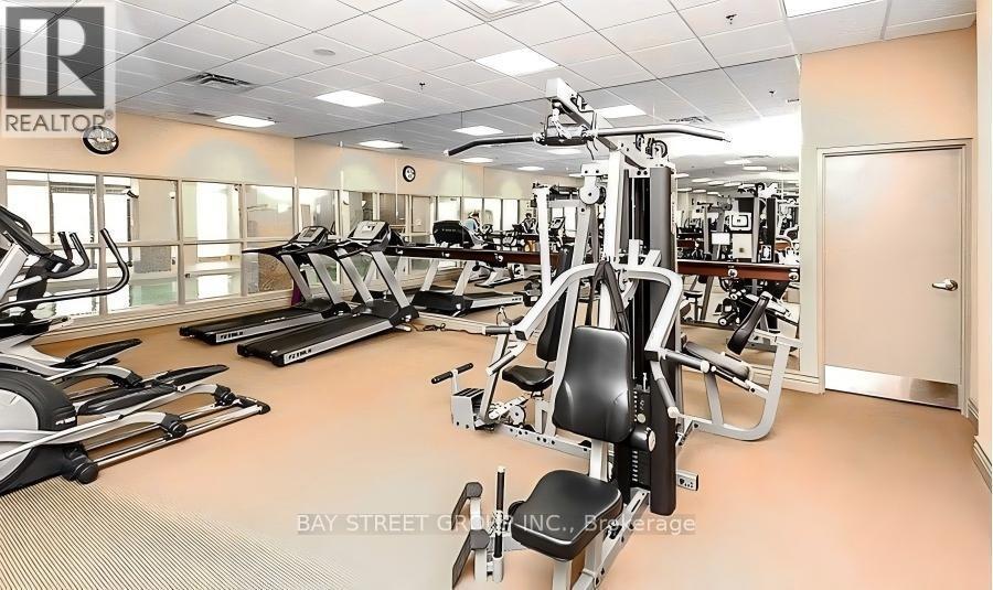 Ph06 - 339 Rathburn Road W, Mississauga, ON - Indoor Photo Showing Gym Room