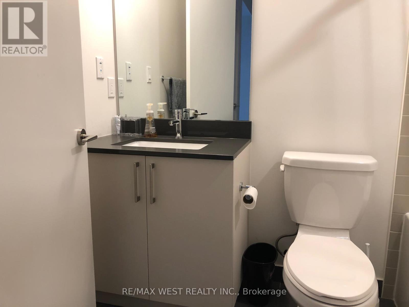 313 - 576 Front Street W, Toronto, ON