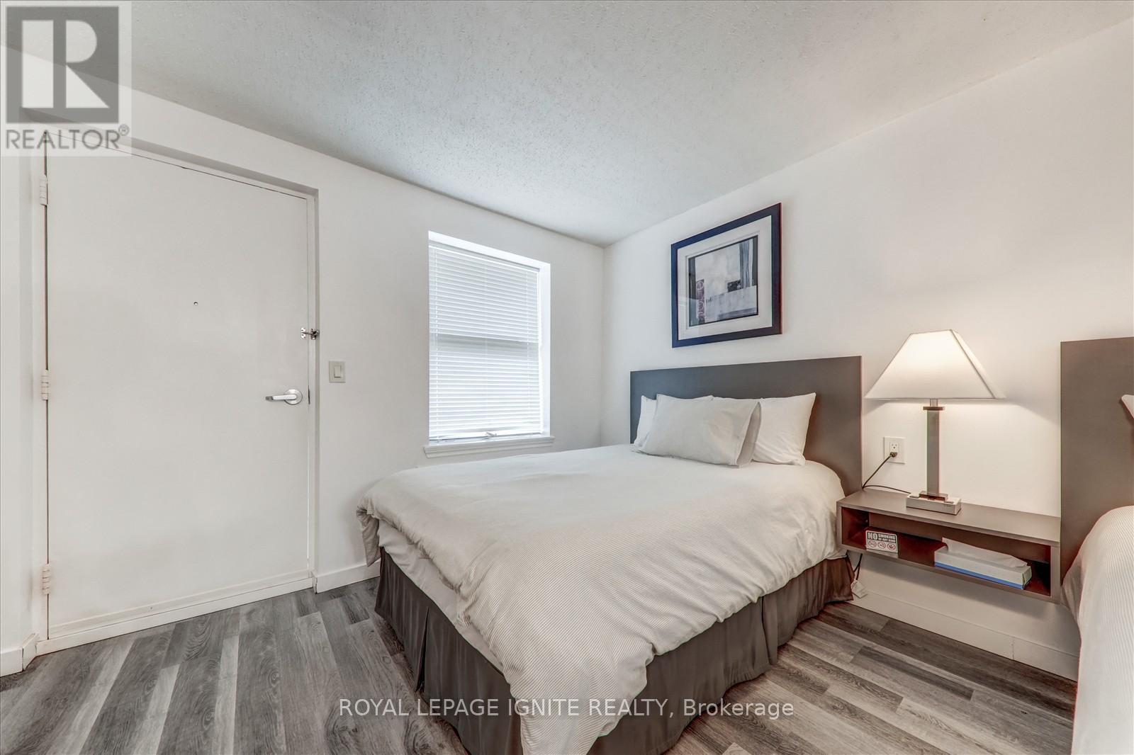 212 - 70 Port Darlington Road, Clarington, ON - Indoor Photo Showing Bedroom