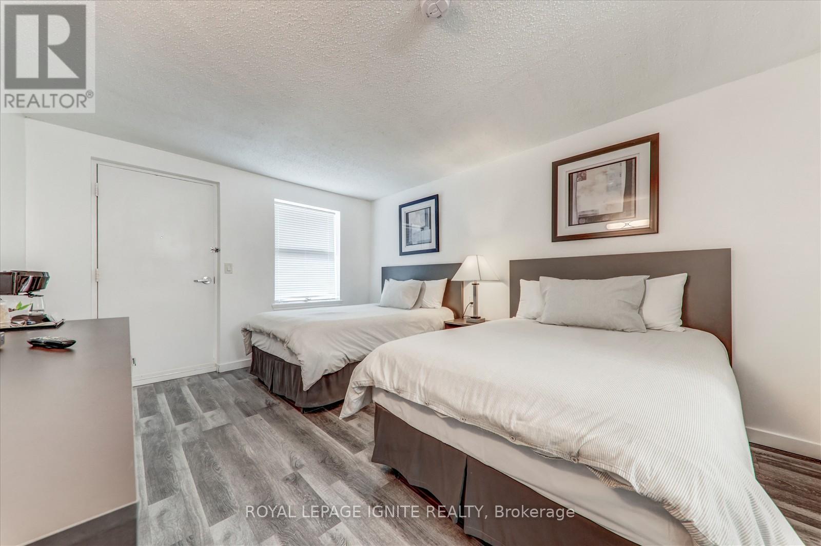 212 - 70 Port Darlington Road, Clarington, ON - Indoor Photo Showing Bedroom